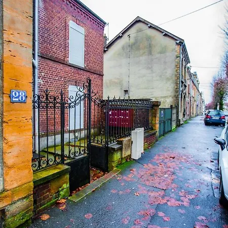 Le 401' Studio A Charleville Mezieres *
